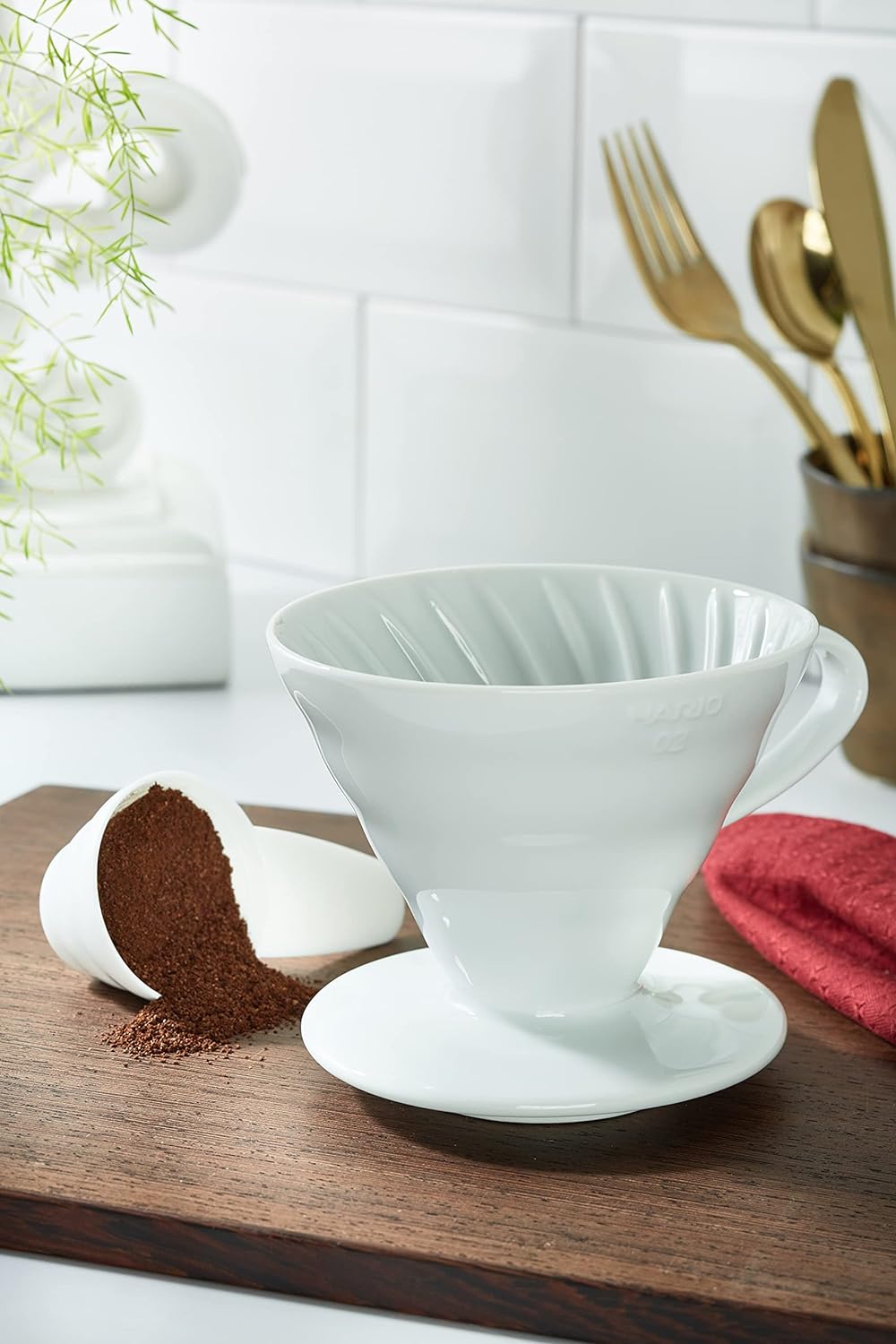 Hario V60 Ceramic Coffee Dripper Pour Over Cone Review